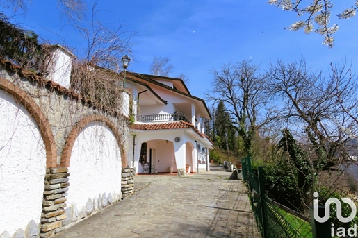 Sale Detached house / Villa 391 m² - 4 rooms - Nucetto