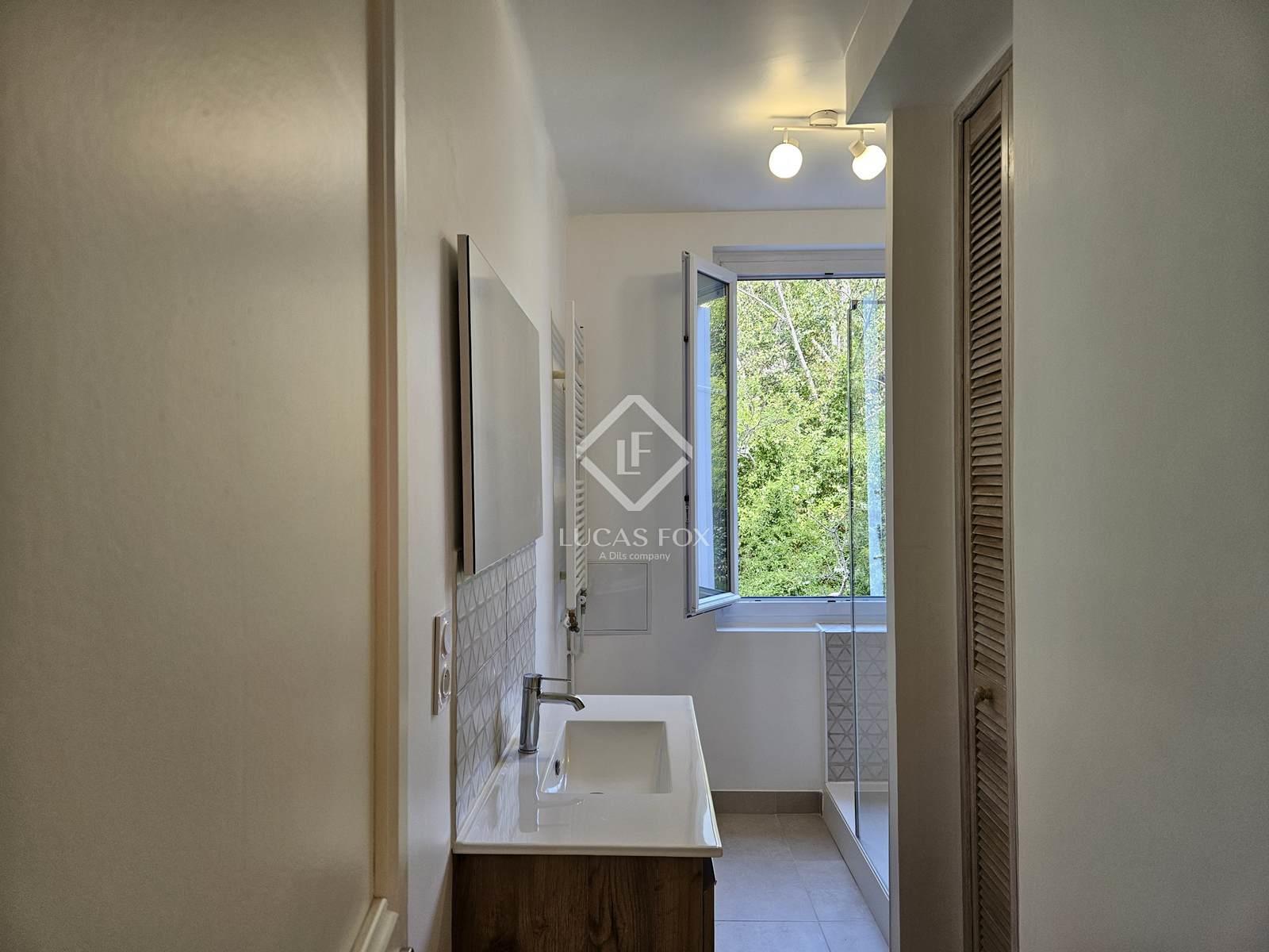Purchase: Apartment (34090)