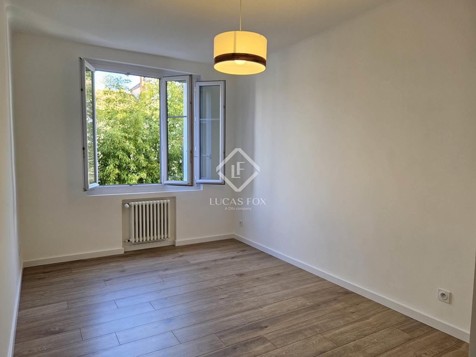 Purchase: Apartment (34090)