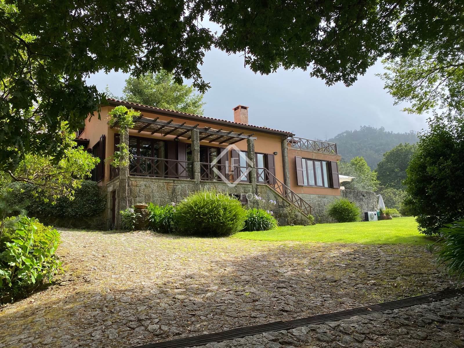 Purchase: House (4710)