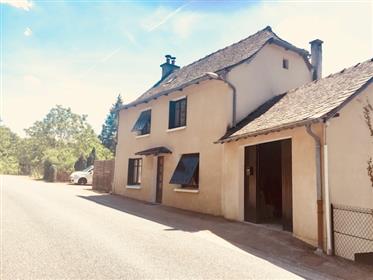 Freistehendes Haus in ruhiger Lage in "natürlichem" Aveyron. 
