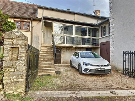 Martailly-Lès-Brancion : charmante maison de 105 m2 sur sous sol et garage. 312 m2 de terrain