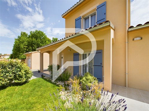 Single-storey house 119M² on plot 809M² located in Aouste sur Sye