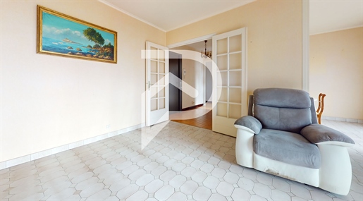 Valencia 3-room apartment of about 67 m2 with garage and parking