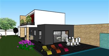 Jednorodinný dom s tromi prednými spálňami, garážou, záhradou a bazénom