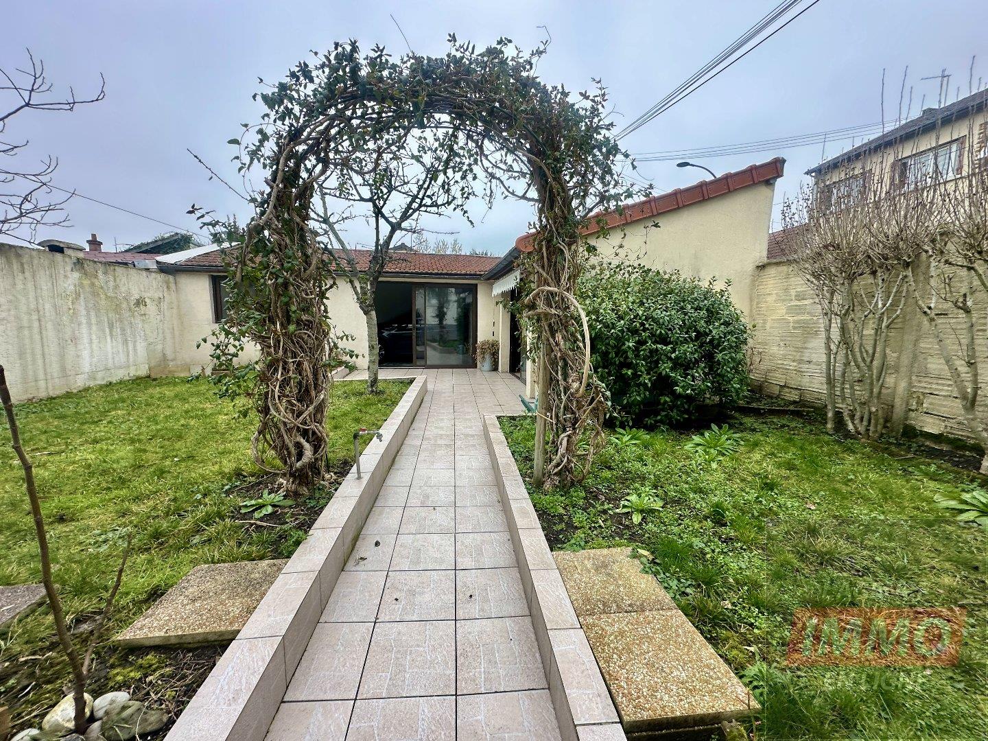 Drancy, Maison 5 Pièces,161 m2