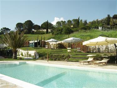 Hus med pool i hjertet af Toscana