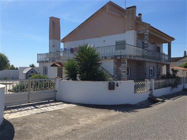 ******Reduced 30,000*****Traditional 2 family house near the beaches of the Silver Coast