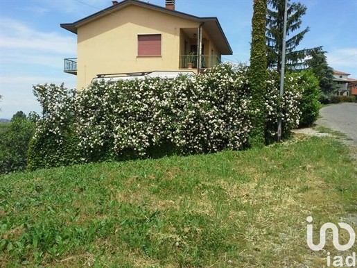 Verkauf Einfamilienhaus / Villa 236 m² - 5 Zimmer - Santa Maria della Versa