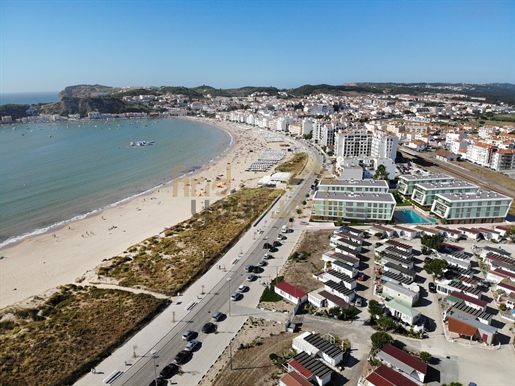 Apartamento T1 em cima da praia de S. Martinho do Porto