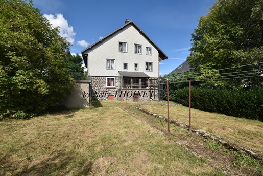 Dept.63, Besse Et Saint Anastaise, Large family House, 298 m2, cellars, garage and land of 808 m2