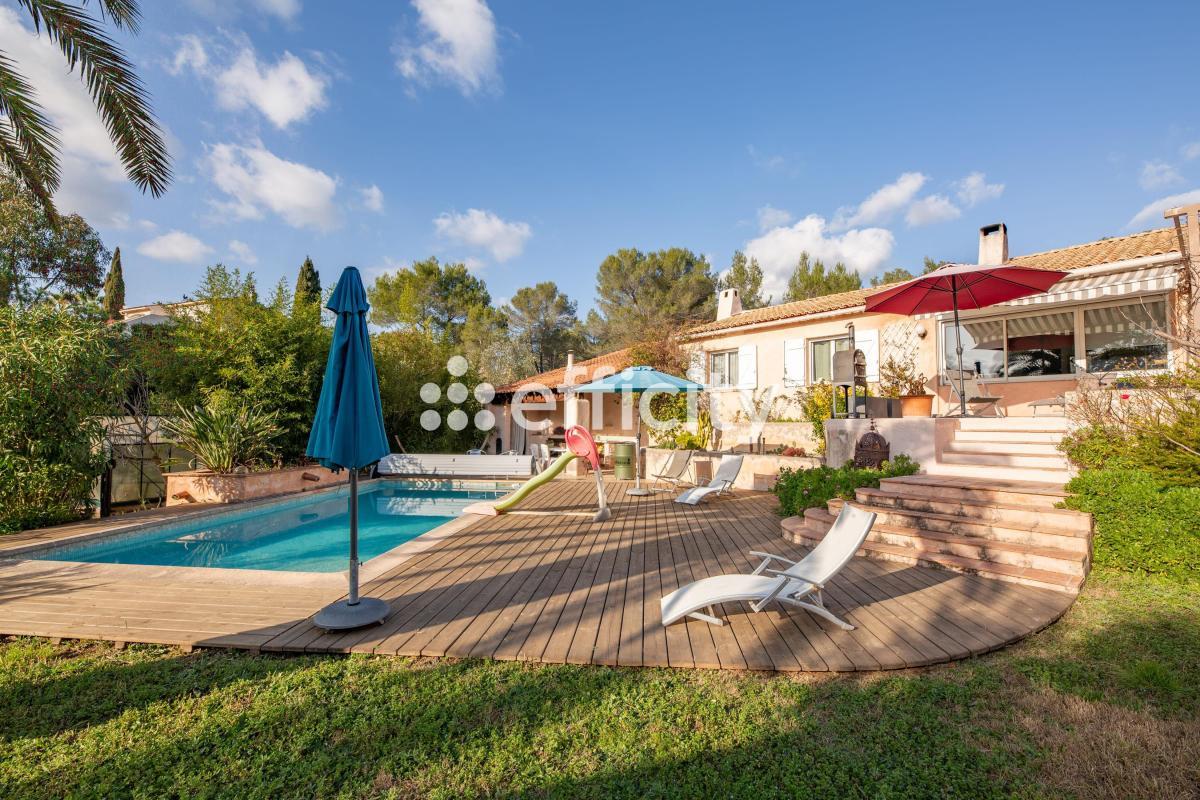 Maison à vendre, 141m², Roquebrune-sur-Argens