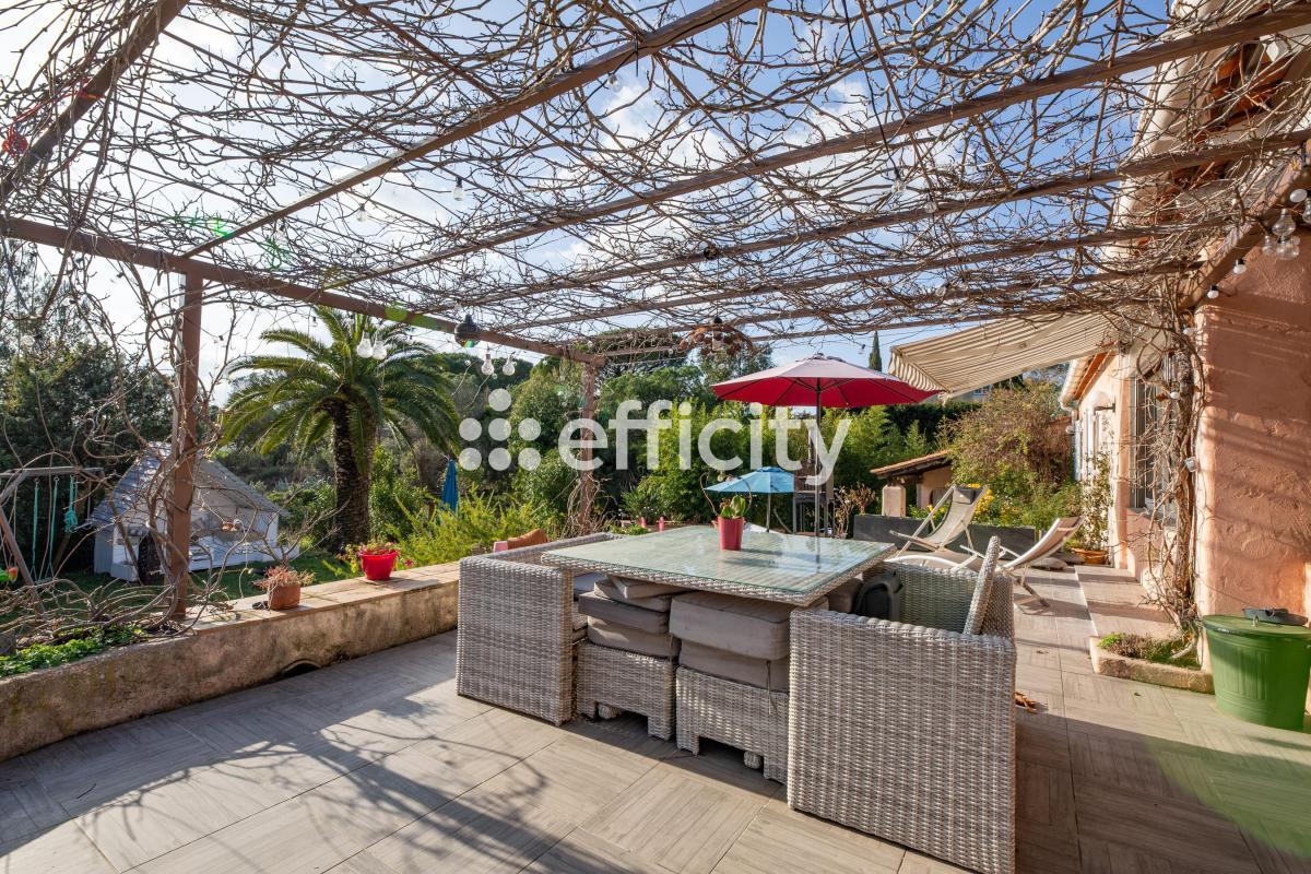 Maison à vendre, 141m², Roquebrune-sur-Argens