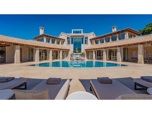 Stunning 7-bedroom villa in Vale do Lobo