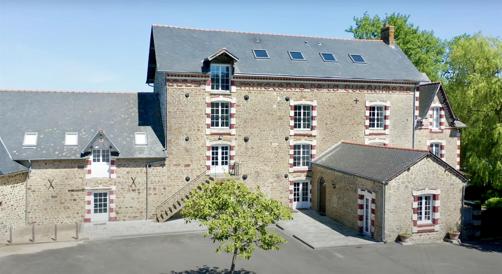 Impressive Converted Old Mill in Rural Mayenne – Established Business Opportunity: 3 Gites