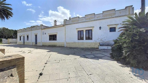 Fifth with 4 Rooms in Faro with 150,00 m²