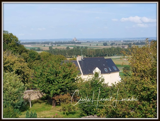 Le Mont Saint Michel - Stenen dorpshuis 175 m2 - Terrein: 545 m2. Uitzicht op Mont-Saint-Michel