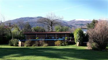 Superb 5-bed country home/B&B with pool