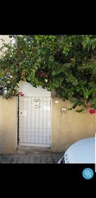 "Bella casa tunisina all'estero, La Marsa Tabag, quartiere custodito privatamente & Big Garden"