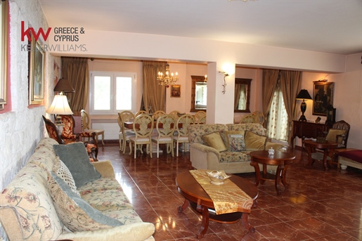 764713 - Hotelcomplex Suites te koop in Agios Myronas Heraklion 582,87 m², €2,200.