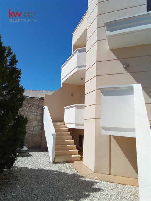 395287 - Maisonnette Te Koop in Akrotiri, 135 m², € 265.000