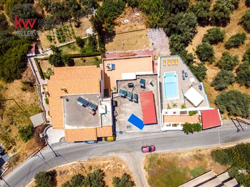 231985 - Appartement op de 1e verdieping met zwembad te koop in Nea Kydonia, 133,61 m², €360,000