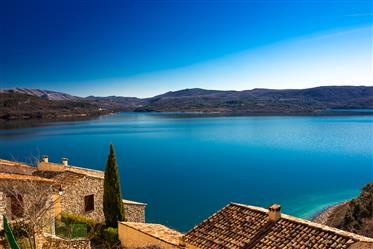 Village House by the lake in the Verdon's heartheart 