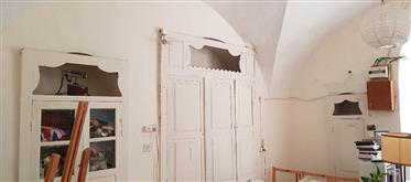 Beautiful apartment, 100Sqm, prime location, must see!!!