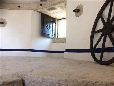 Povijesni mlin u neposrednoj blizini Lisabona