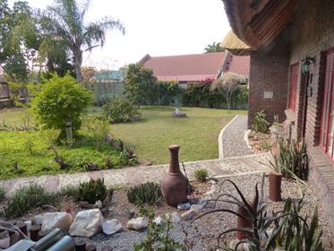 Talo myytävänä 4 km kohteesta Krugerin luonnon puisto sisäänkäynti