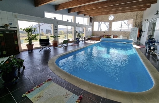 Dpt Vogesen (88), zu verkaufen Achse Vittel Neufchateau - Villa mit Schwimmbad / 1,4 Hektar Land