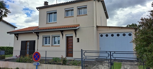 Dpt Lot et Garonne (47), for sale Boe Individual House P4 - 75m² Habitable approx. Garage and outbui