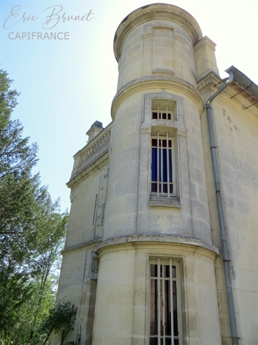Dpt Gironde (33), zu verkaufen Saint Germain De La Riviere Altes Weinschloss von 450 m² - Grundstück
