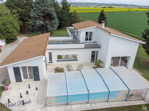 Dpt Isère (38), for sale Auberives Sur Vareze house P6 of 196.51 m² - Land of 11,827.00 m²