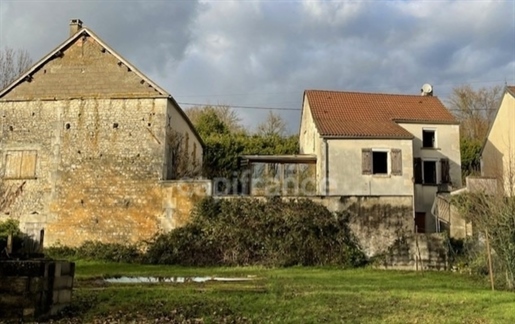Dpt Yonne (89), for sale Ouanne house P7 of 185.7 m² - Land of 1,712.00 m²
