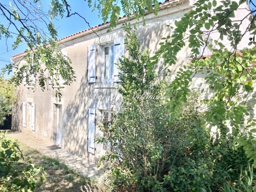 Dpt Charente Maritime (17), te koop Saint Jean De Liversay huis P6 van 220 m²