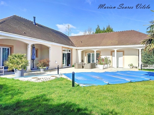 Exceptional! Sumptuous Single Storey of more than 190 m² with double garage, swimming pool and sauna