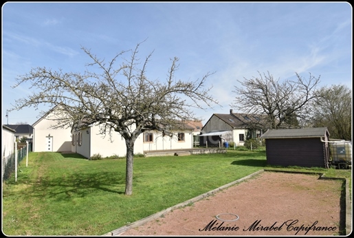 House 6 rooms of 130 m² and outbuilding 3 rooms of 35 m² - Land of 1080 m² - Les Essarts (27)