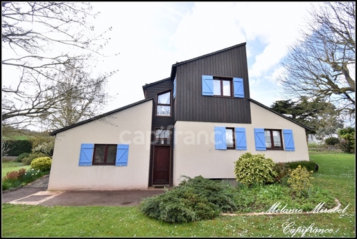 House 8 rooms of 169,33 m² - Land of 2180 m² in Evreux