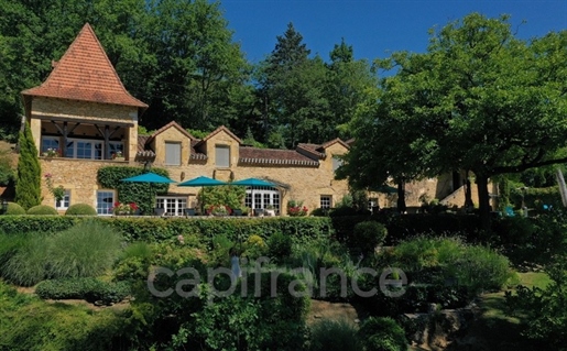 Dpt Lot (46), à vendre proche de Cahors Domaine d'exception Aoc Cahors P12 de 418 m²