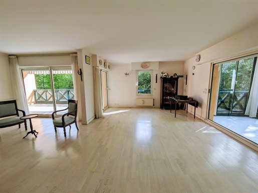 Dpt Pyrénées Atlantiques (64), BAYONNE,zu verkaufen T3/4 Wohnung (99 m²) mit Terrassen, Garage.