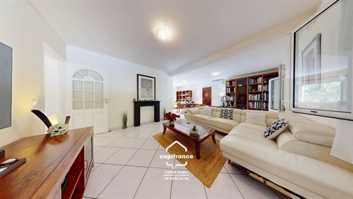 ? Exclusivity in La Montagne (Saint-Denis) - Sought-after area of the 8th Km: House F7/8