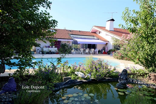 Dpt Haute Savoie (74), zu verkaufen Verlagshaus P7 von 214 m² - Grundstück von 999.00 m² - Einstöck