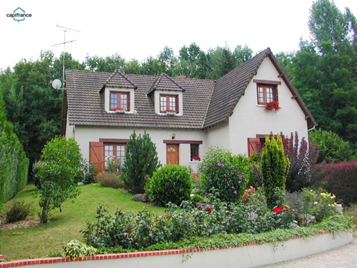 Dpt Loir et Cher (41), for sale Cellettes house P7 of 187 m² - Land of 8,707.00 m²