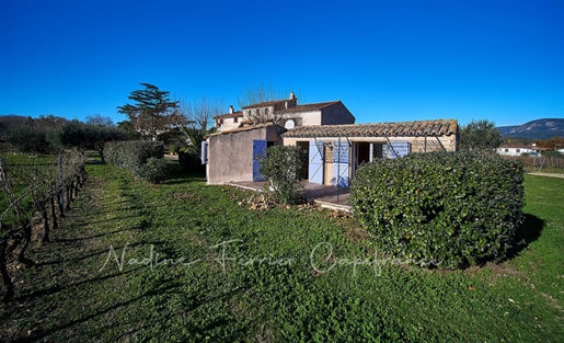Grimaud Property of 324 m² of living space on a plot of 34,000 m2