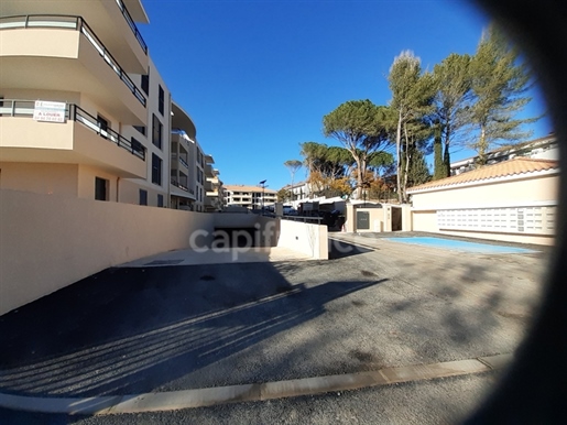 Var (83), Brignoles new T3 apartment of 84 m² on the raised ground floor, delivered on -