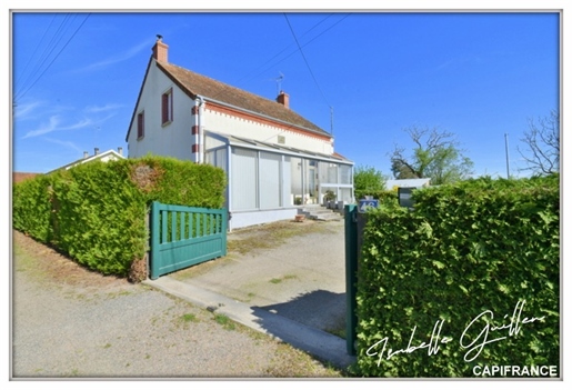 Dpt Cher (18), for sale Chateaumeillant house P5 of 98 m² - Land of 818.00 m²