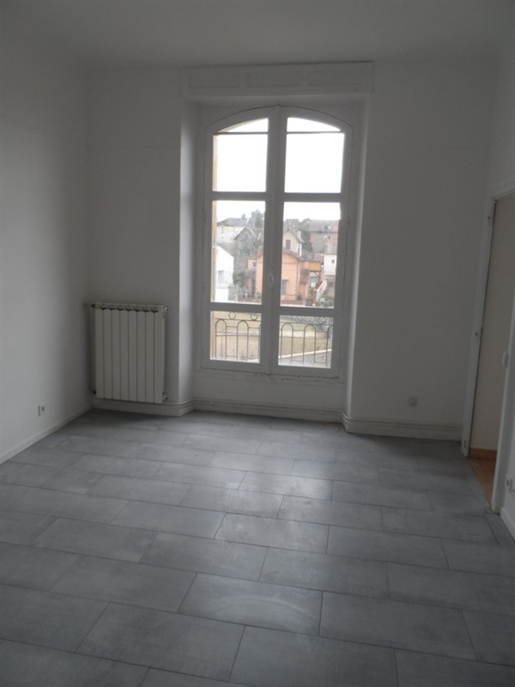 Dpt Allier (03), à vendre Neris Les Bains appartement T6 de 140 m²