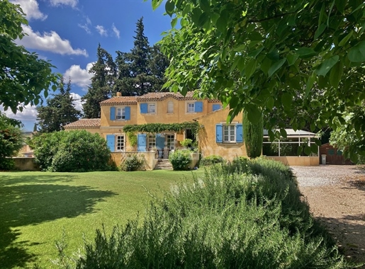 Dpt Bouches du Rhône (13), for sale Saint Cannat house P5 of 170 m² - Land of 1,280.00 m²