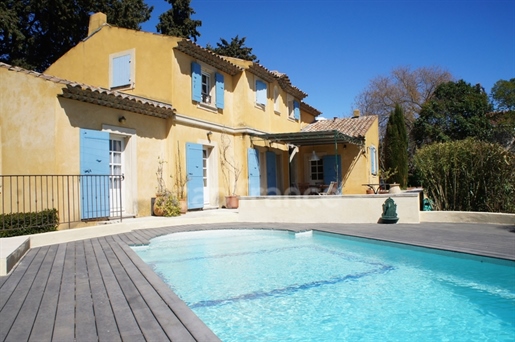 Dpt Bouches du Rhône (13), for sale Saint Cannat house P5 of 170 m² - Land of 1,280.00 m²